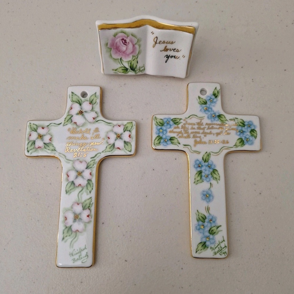 Vintage Winifred Boland 1994 Cross Handpainted Porcelain Flower Crosses Signed